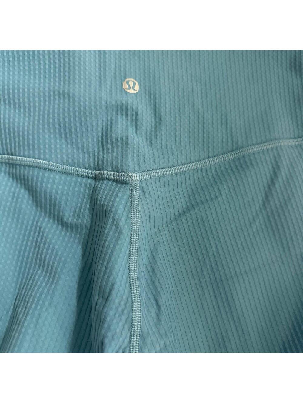 Lululemon Athletica High Rise Yoga Shorts - Picture 6 of 6